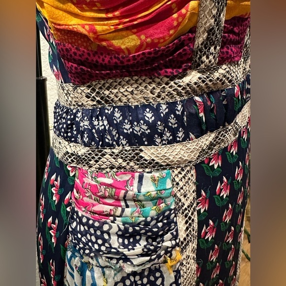 Diane von Furstenberg beautiful mini dress size 0 - Picture 3 of 13